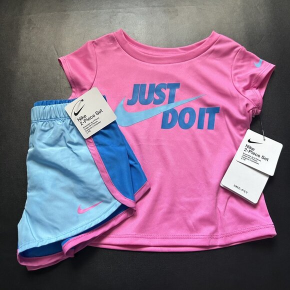 NWT Nike Athletic Set Girls Size 3T - Picture 1 of 3